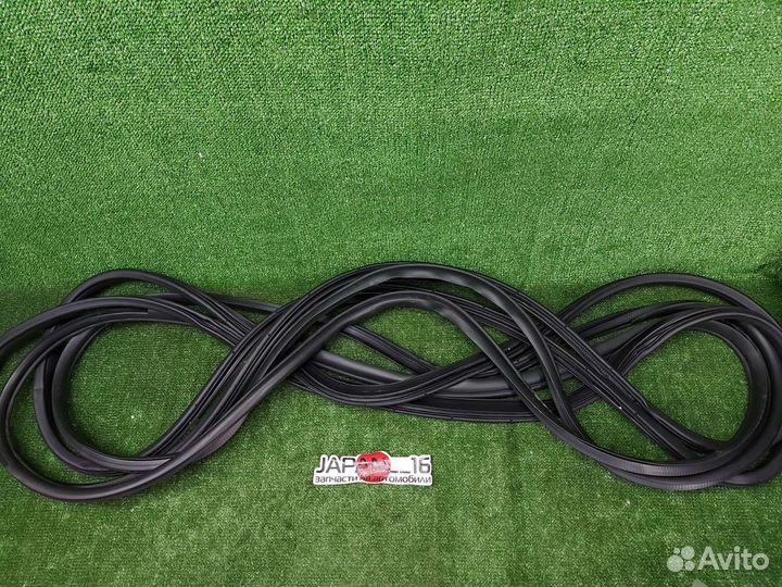 Уплотнитель дверной Mitsubishi Lancer CY CX 5штк-т