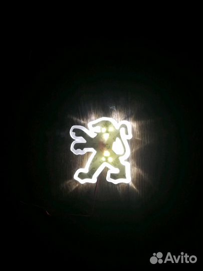 Подсветка эмблемы Peugeot