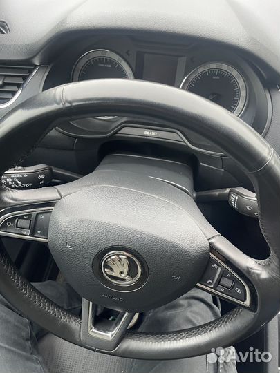 Руль с подогревом,подушкой безопасности skoda