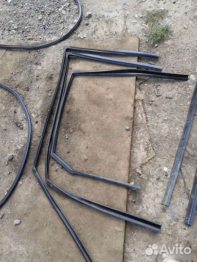 Резинки дверей infiniti ex35 ex37 ex25