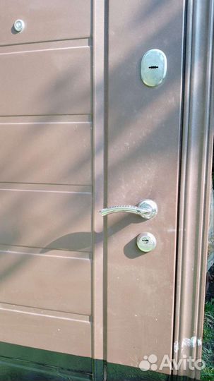 Дверь входная металлическая