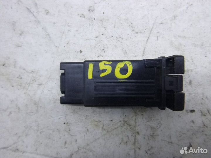 Кнопка обогрева сидений toyota corolla E15 2006