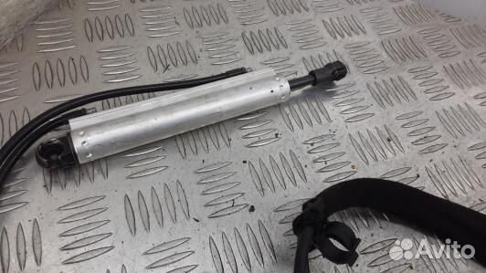 Электропривод багажника volvo V70 3 (94Y12SS01)