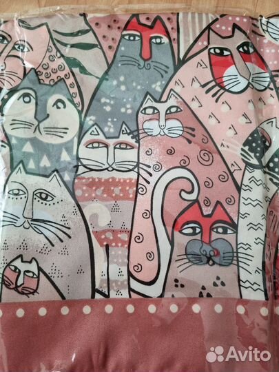 Шелковый платок с кошками