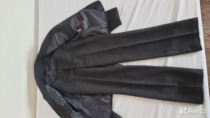 Школьный костюм 128-134см