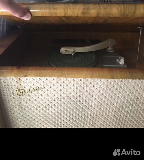 Радиола Волга