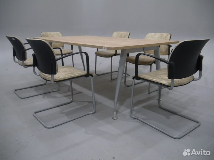 Кресло в переговорную