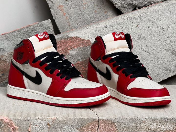 Nike Air Jordan 1 Retro High Chicago Lost and Foun