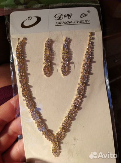 Комплект: колье, серьги