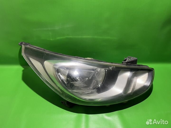 Фара правая Hyundai Solaris 2010-2014