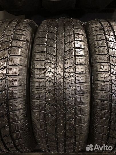 Toyo Observe GSi-5 215/65 R16