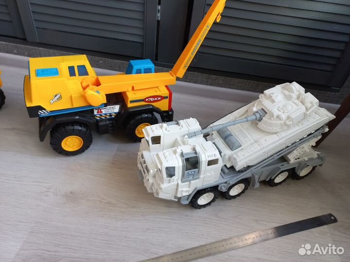 Игрушки машина большая
