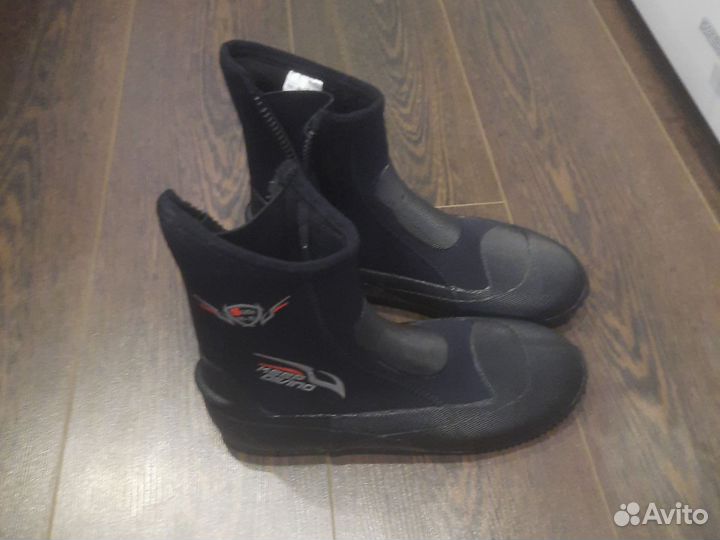 Гидроботинки