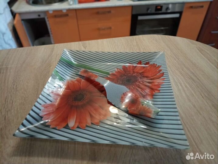 Блюдо с лопаткои для торта