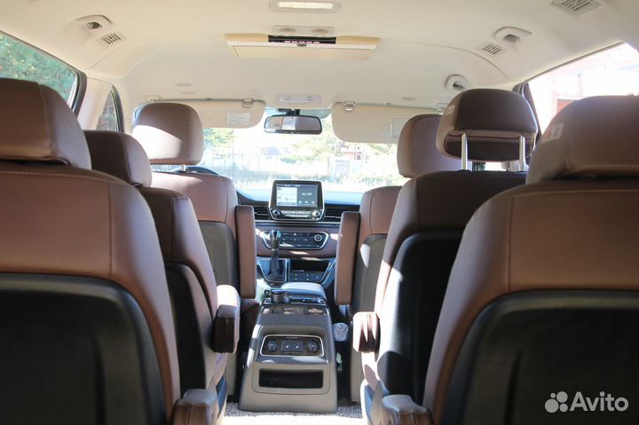 Трансфер на микроавтобусе в Шерегеш