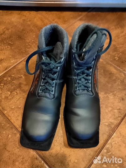 Лыжи беговые(180) с ботинками (41)