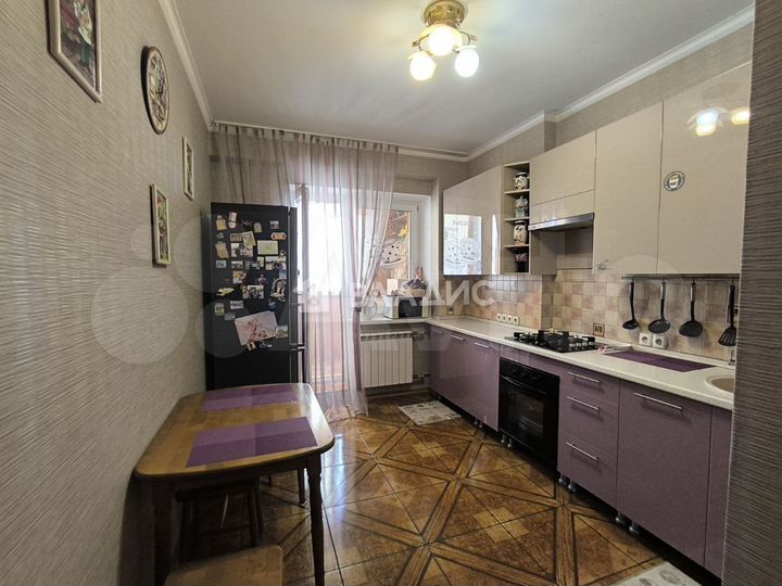 3-к. квартира, 79 м², 4/10 эт.