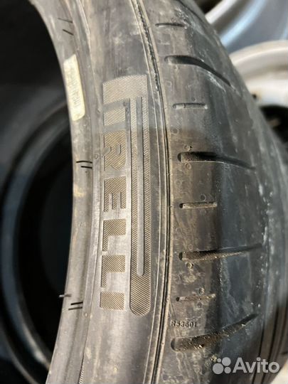 Pirelli P Zero 305/30 R21