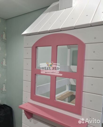 Двухъярусная кровать