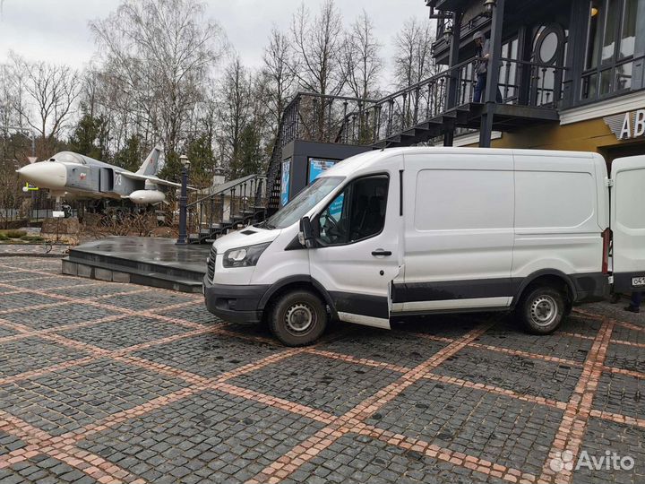 Водитель с личным грузовым автомобилем