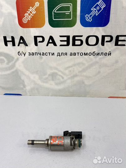 Форсунка Skoda Octavia (A7) 5E czda 2016