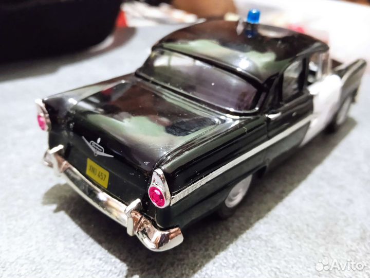 Полицейский Ford fireline 1/43