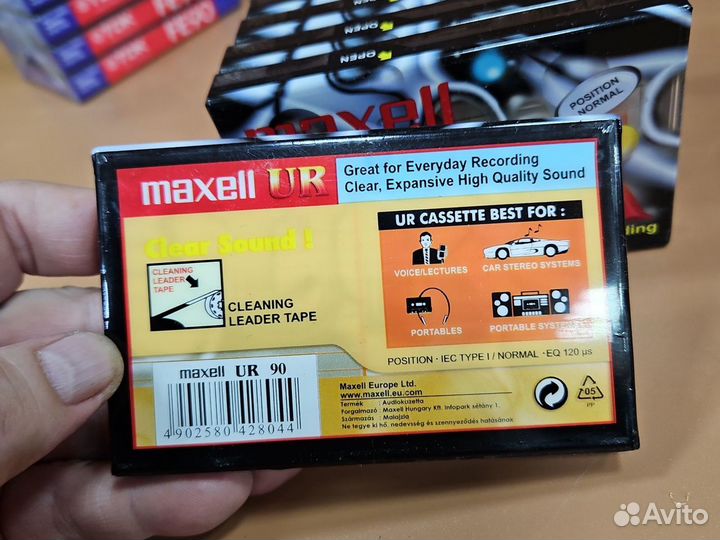 Аудиокассеты новые запечатанные maxell UR 90