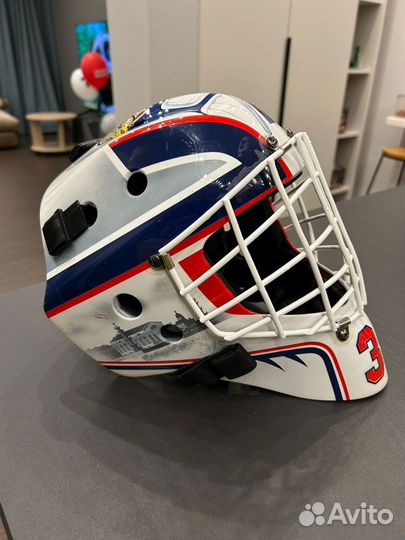 Вратарский шлем