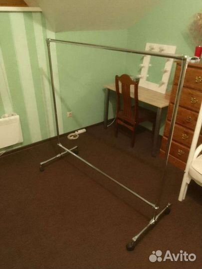 Вешалка для одежды напольная