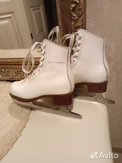Продам фигурные коньки 29 размера