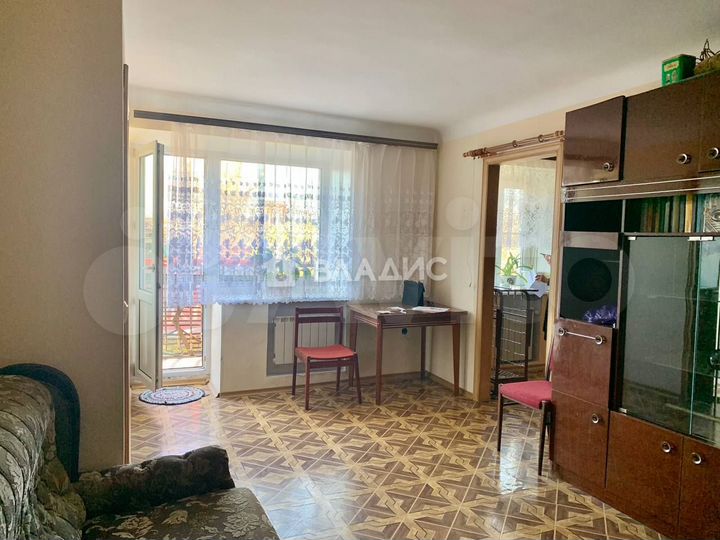 2-к. квартира, 42 м², 3/4 эт.