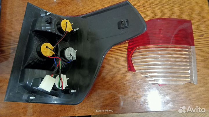 Задний левый фонарь УАЗ патриот