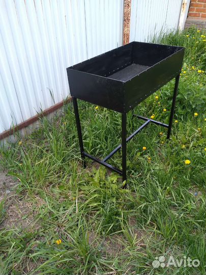 Мангал с ножками