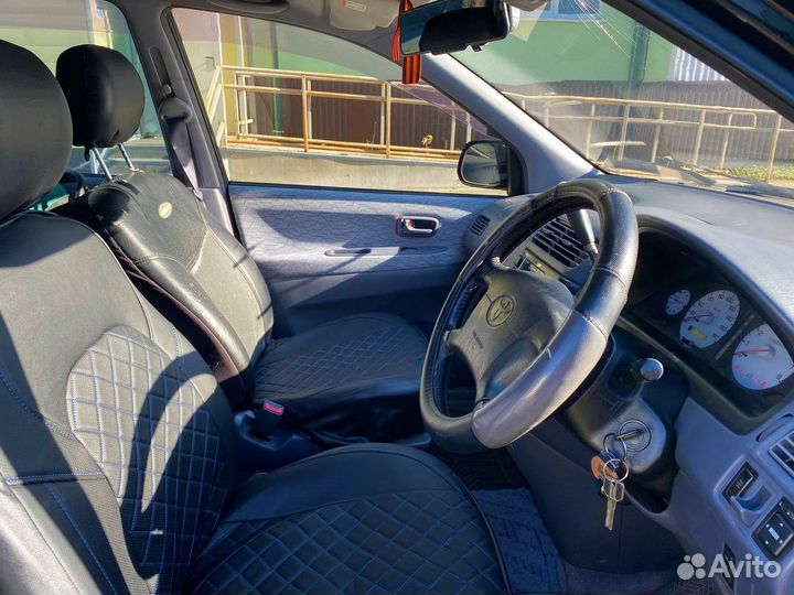 Toyota Ipsum 2.0 AT, 2000, 194 188 км