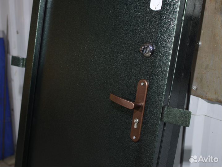 Дверь входная металлическая