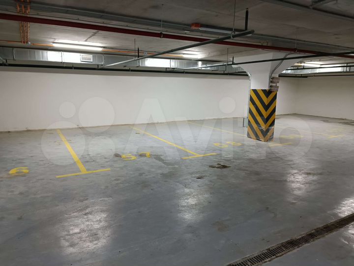 Машиноместо, 16 м²