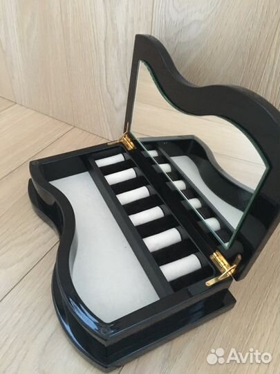 Шкатулка чёрный глянец