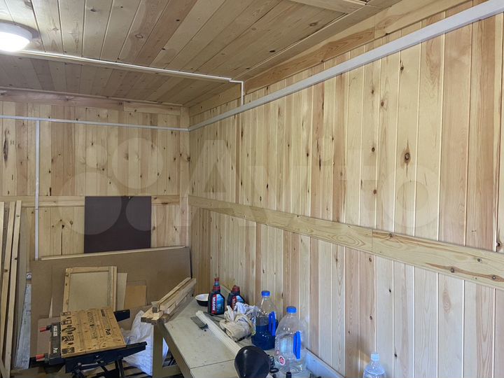 Гараж, > 30 м²