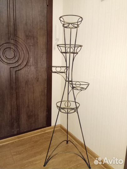 Стойка для цветов напольная кованая