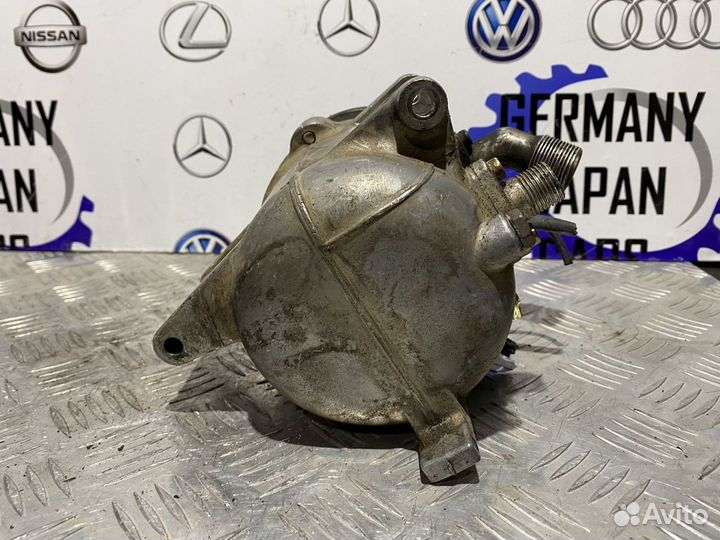 Компрессор кондиционера BMW E30 2L
