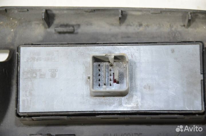 Блок управления стеклоподъемниками Volkswagen