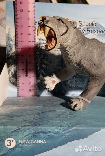 Коллекционные фигурки животных