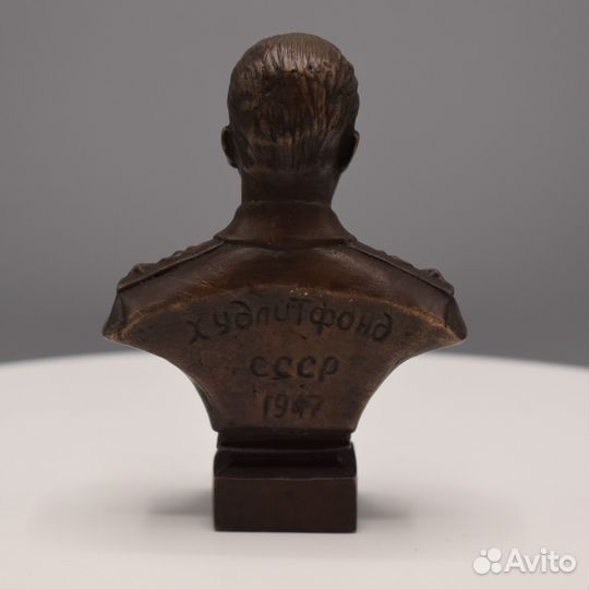 Бюст бронзовый 