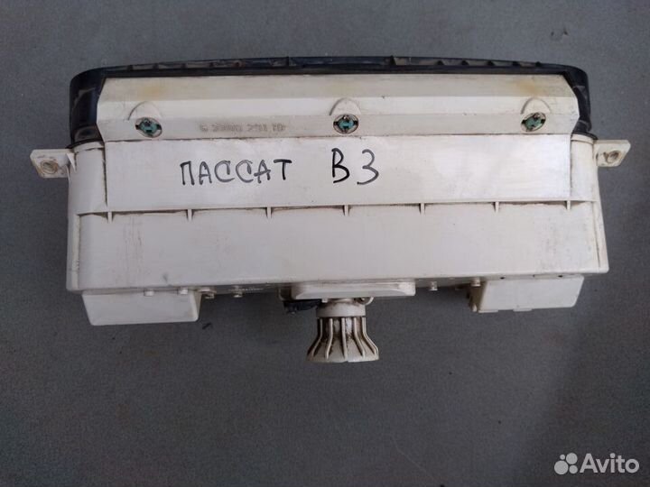 Панель приборов VAG 5220029110 для VW Passat (B3)