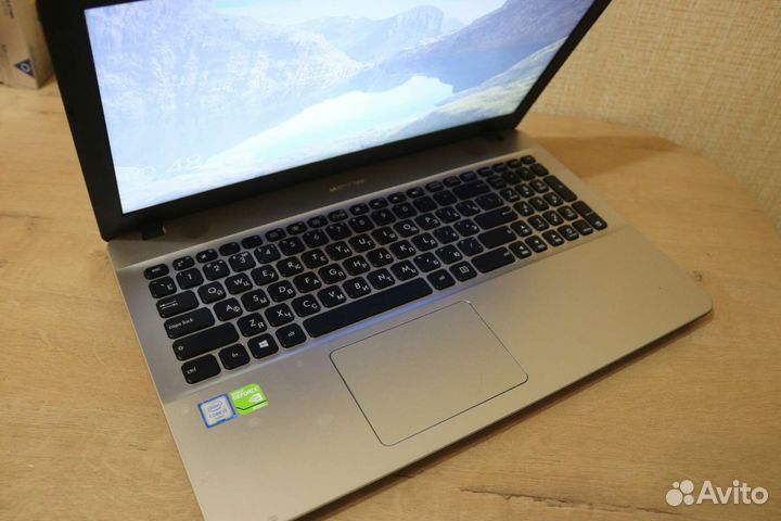 Ноутбук asus core i3,8gb,gt920mx,ssd120+500, game