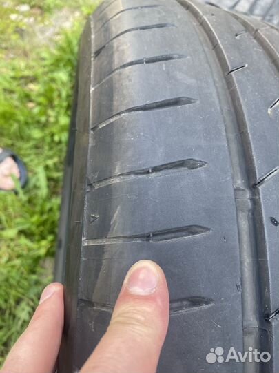 Bridgestone Potenza Adrenalin RE004 235/50 R18