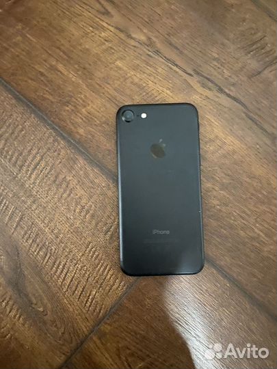 iPhone 7, 32 ГБ