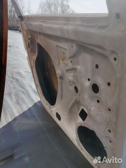 Дверь передняя левая volkswagen polo sedan