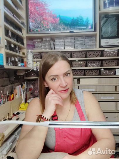 Мастер наращивания и дизайна ногтей, педикюр