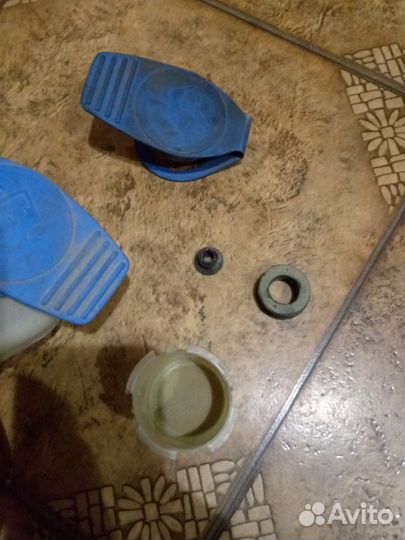 Бочок омывания ветрового стекла, верхняя часть